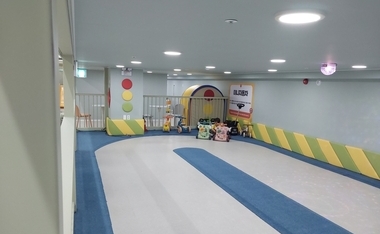 키즈카페 벽 테두리 보호시트 제작사례