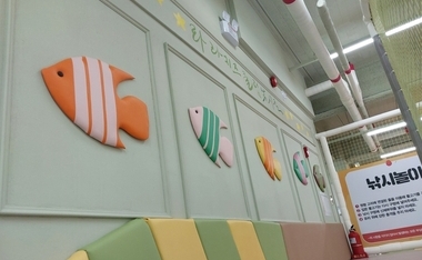 키즈카페 벽시트 자체제작사례