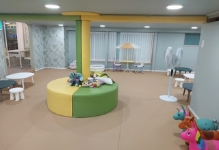 키즈카페 기둥시트 자체제작사례
